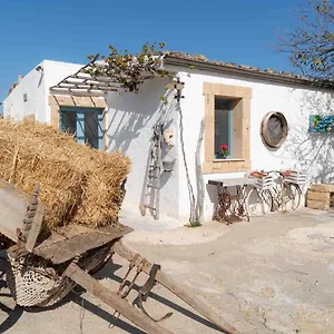 Casa vacanze Casale Scirbia